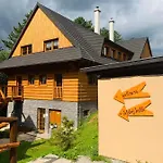Drevenica Janosik 1 샬레 Terchová