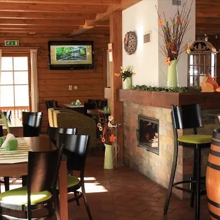 Drevenica Janosik 1 *